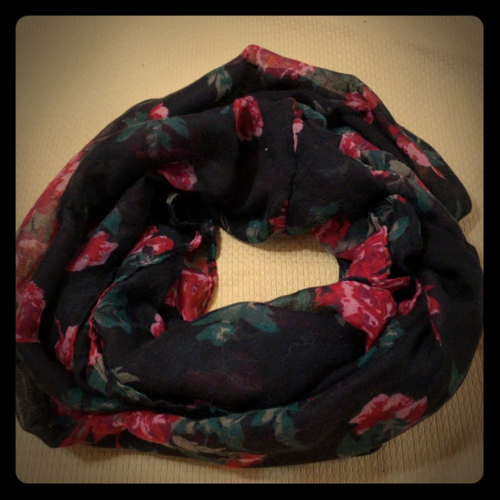 Infinity scarf